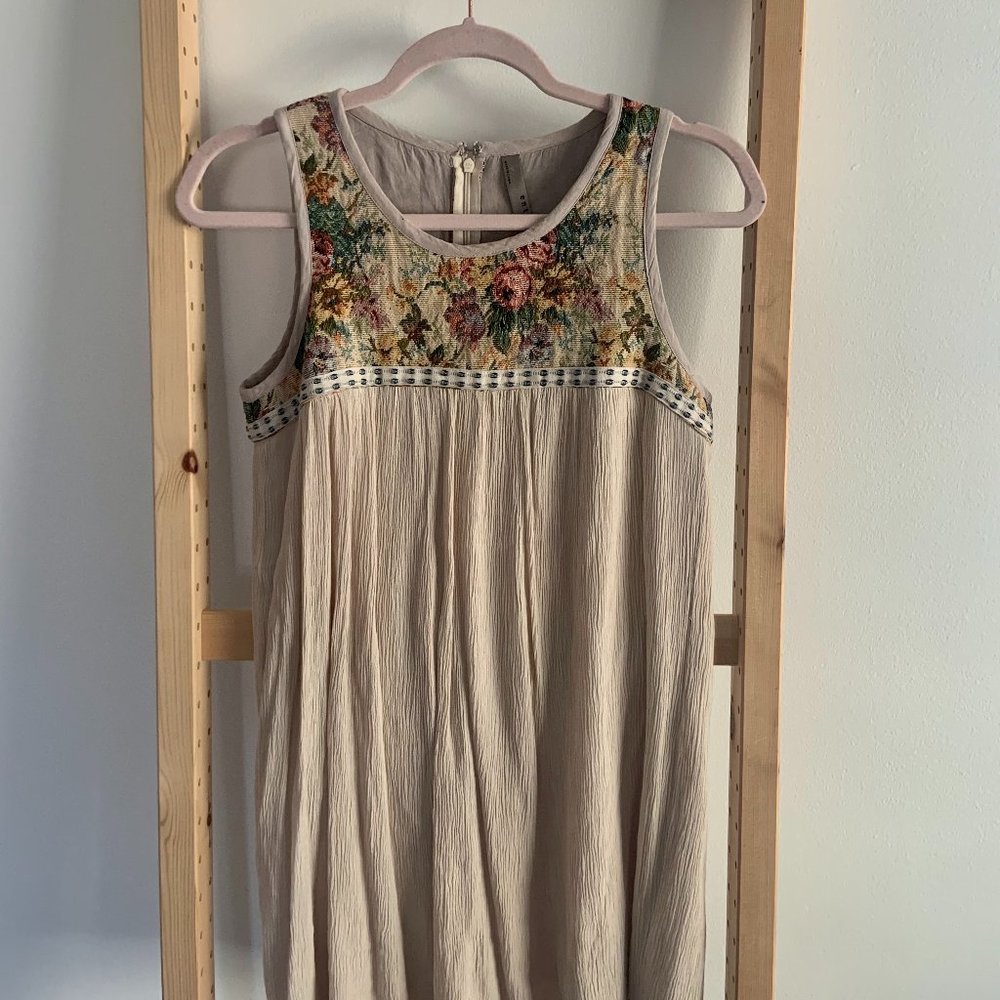 ENTRO Floral & Beige Mini Dress